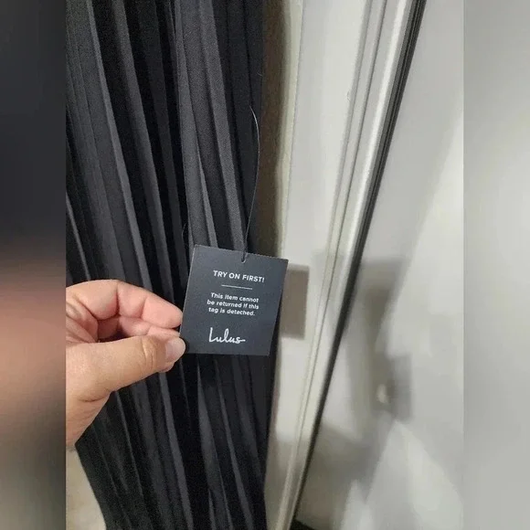 Lulu's Black Pleated Flutter Sleeve Backless Maxi Dress Wedding Party Guest NWT - Picture 12 of 14